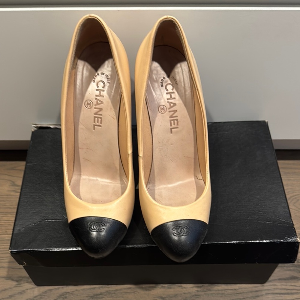 Chanel Cream and Black Heels Timeless Elegance